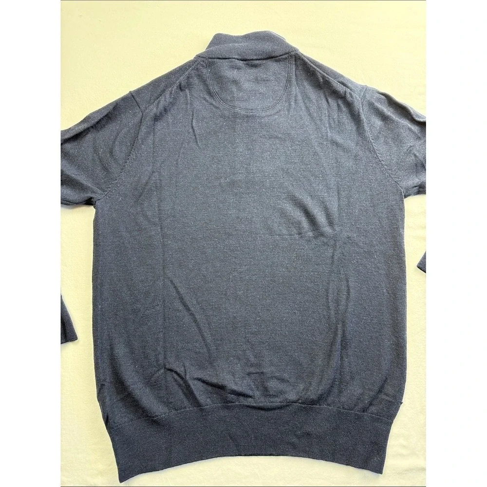 Orvis‎ Men's Grey and Light Blue Quarter Zip Knit Pullover Sweater Size M
